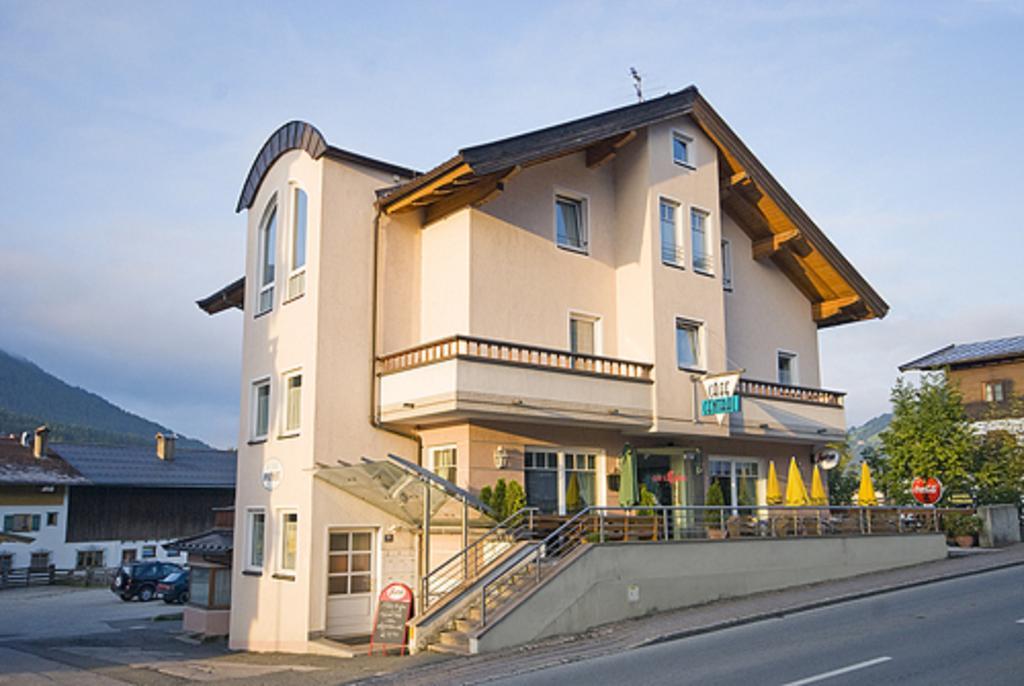 Apartmenthaus Brixen & Haus Central 브릭센임탈 외부 사진